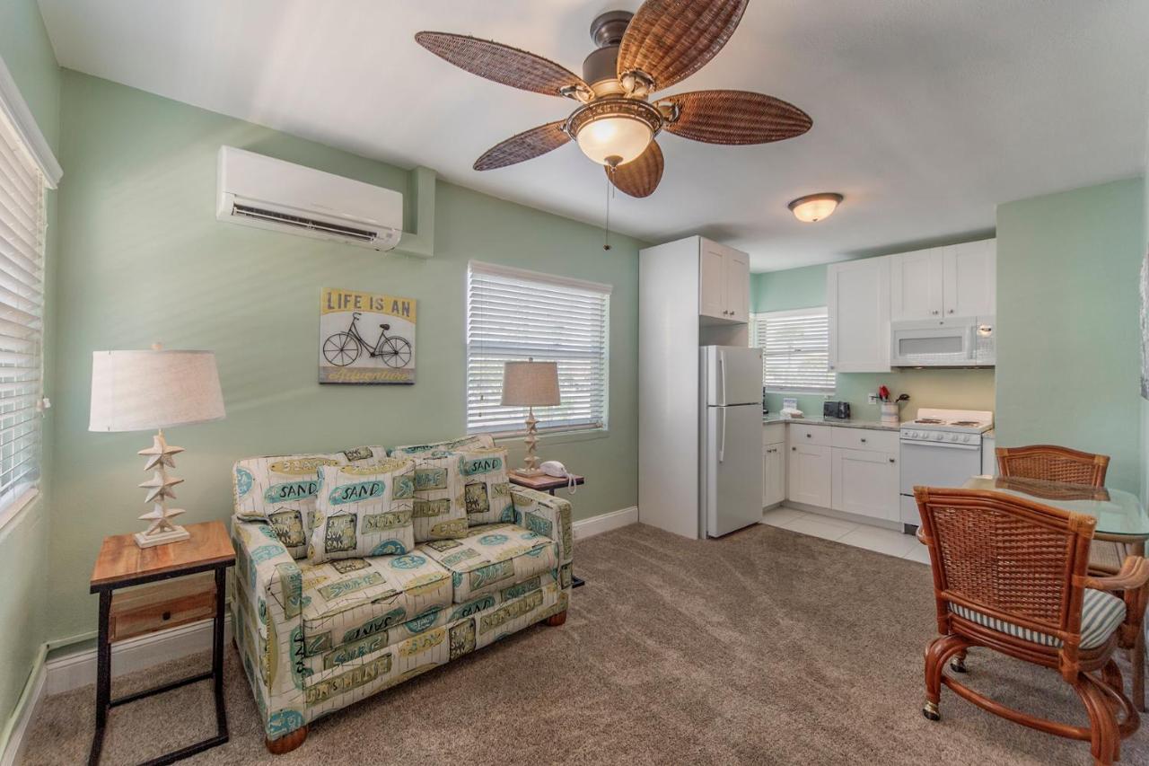 #212 Surf Song Resort St. Pete Beach Eksteriør bilde